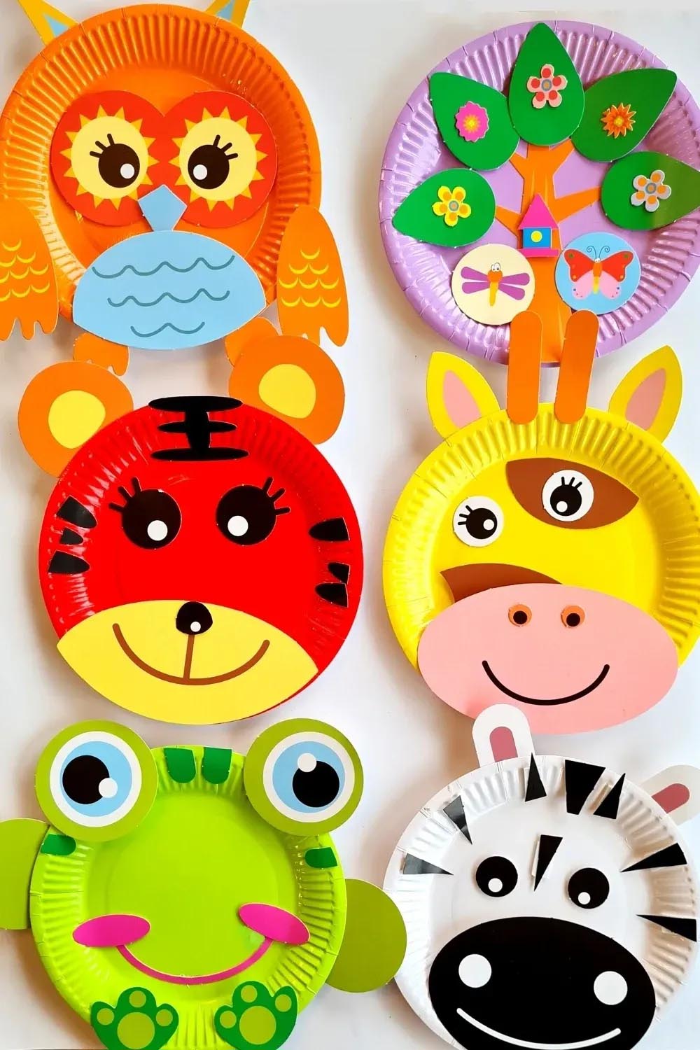 Group snapshot of Qianyi family‑day paper‑plate DIY event